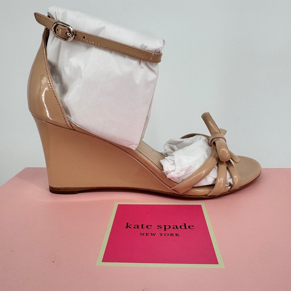 NIB Kate Spade Flamenco Wedge Sandals Peach Shake Patent Leather Bow Ankle Strap